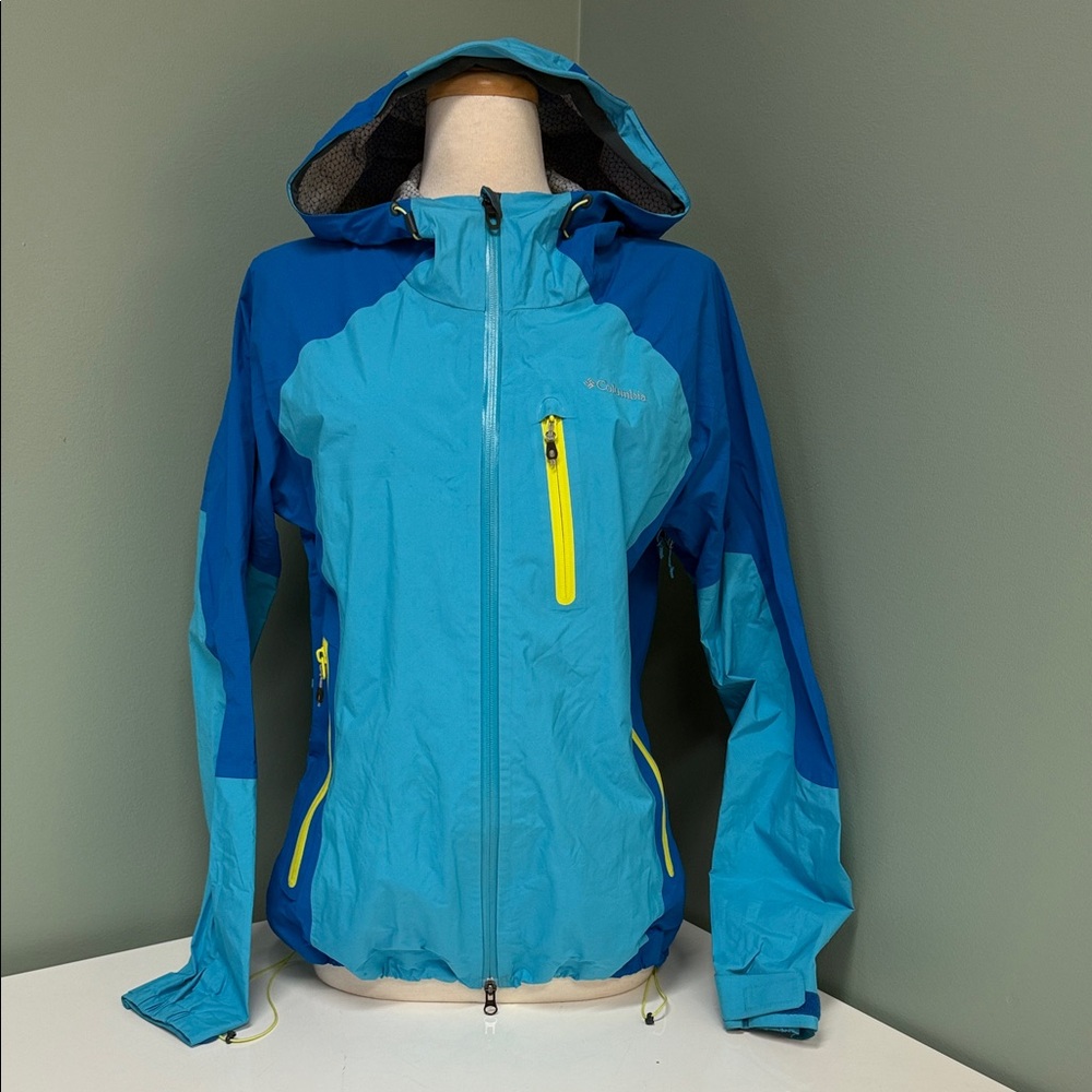 Columbia Women's Two-Tone Blue Shell Jacket